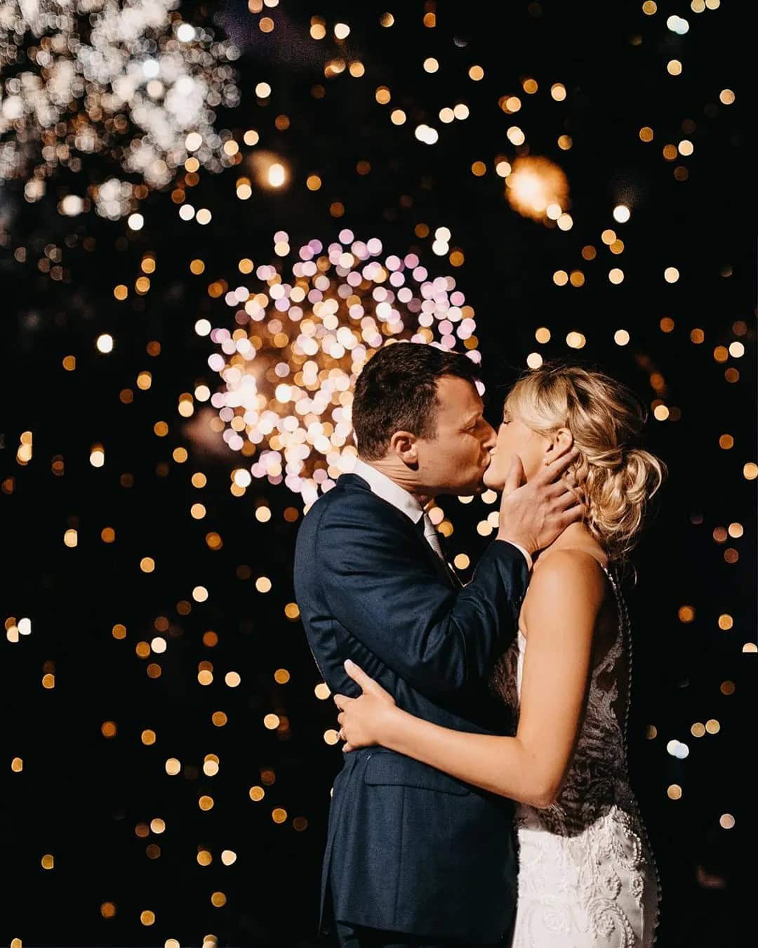 Beautiful Photos With Wedding Fireworks