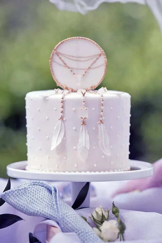 Adorable Cake Toppers Ideas For Desert Chic Wedding