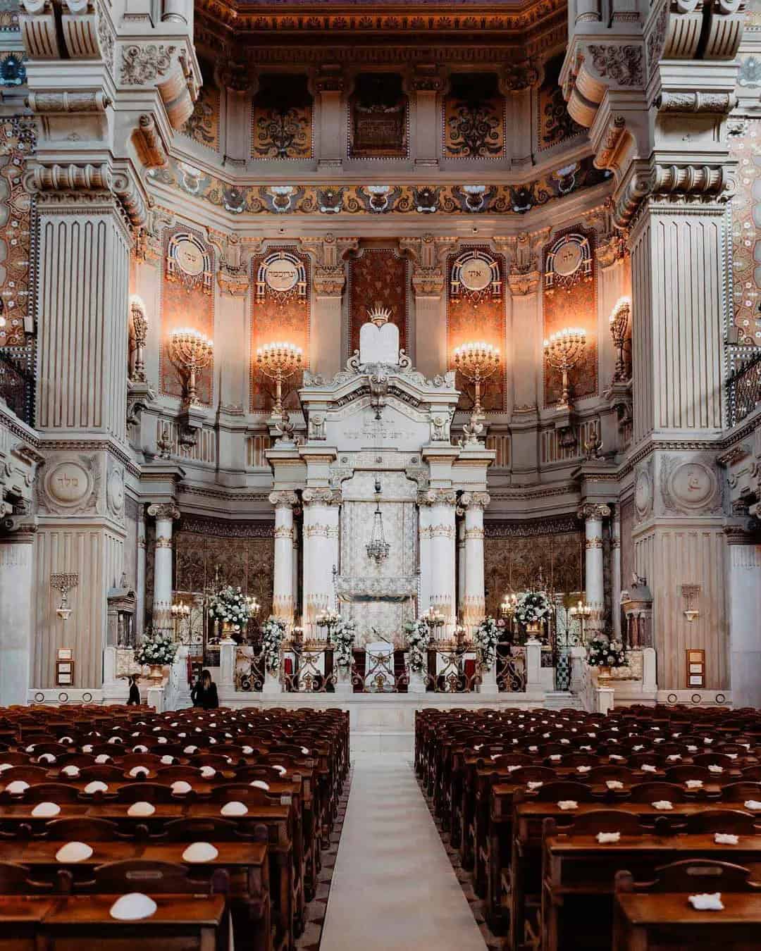 Church Decorations For Wedding With Romantic Lights