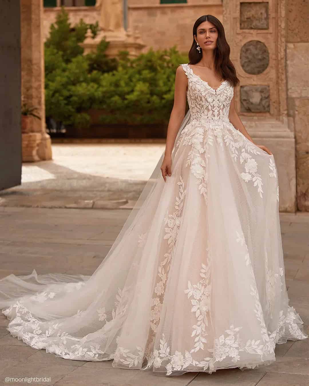 Top Lace Wedding Gowns