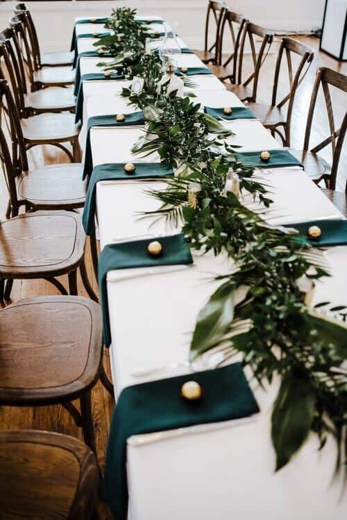 Leafy table runners