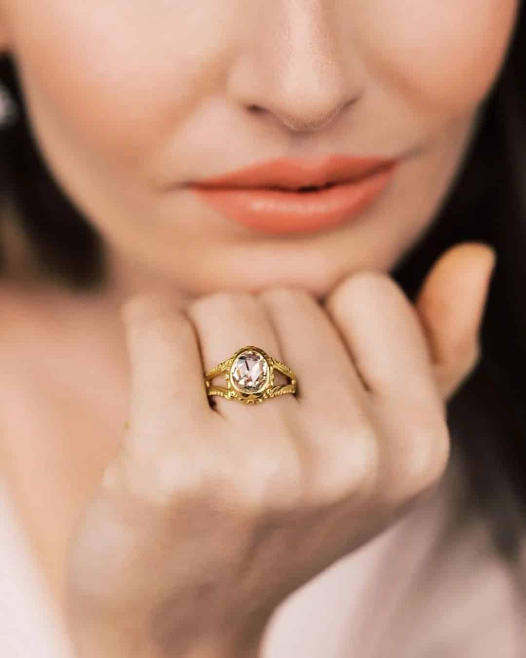 Engagement Rings With Vintage Details