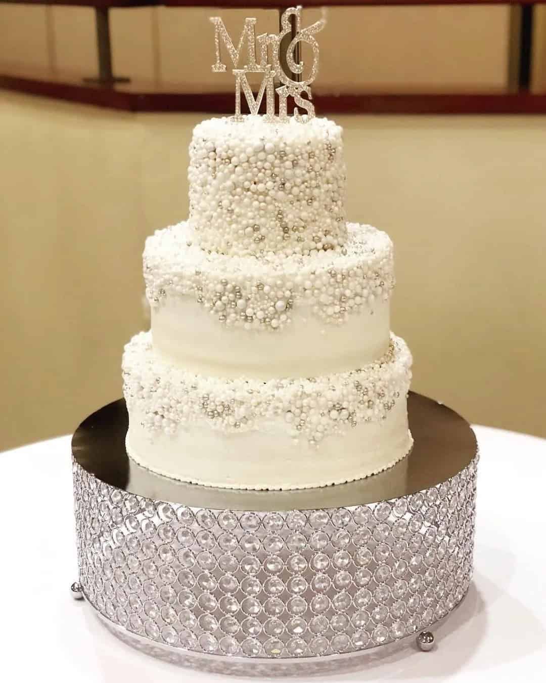 Pearls In Cake Decor