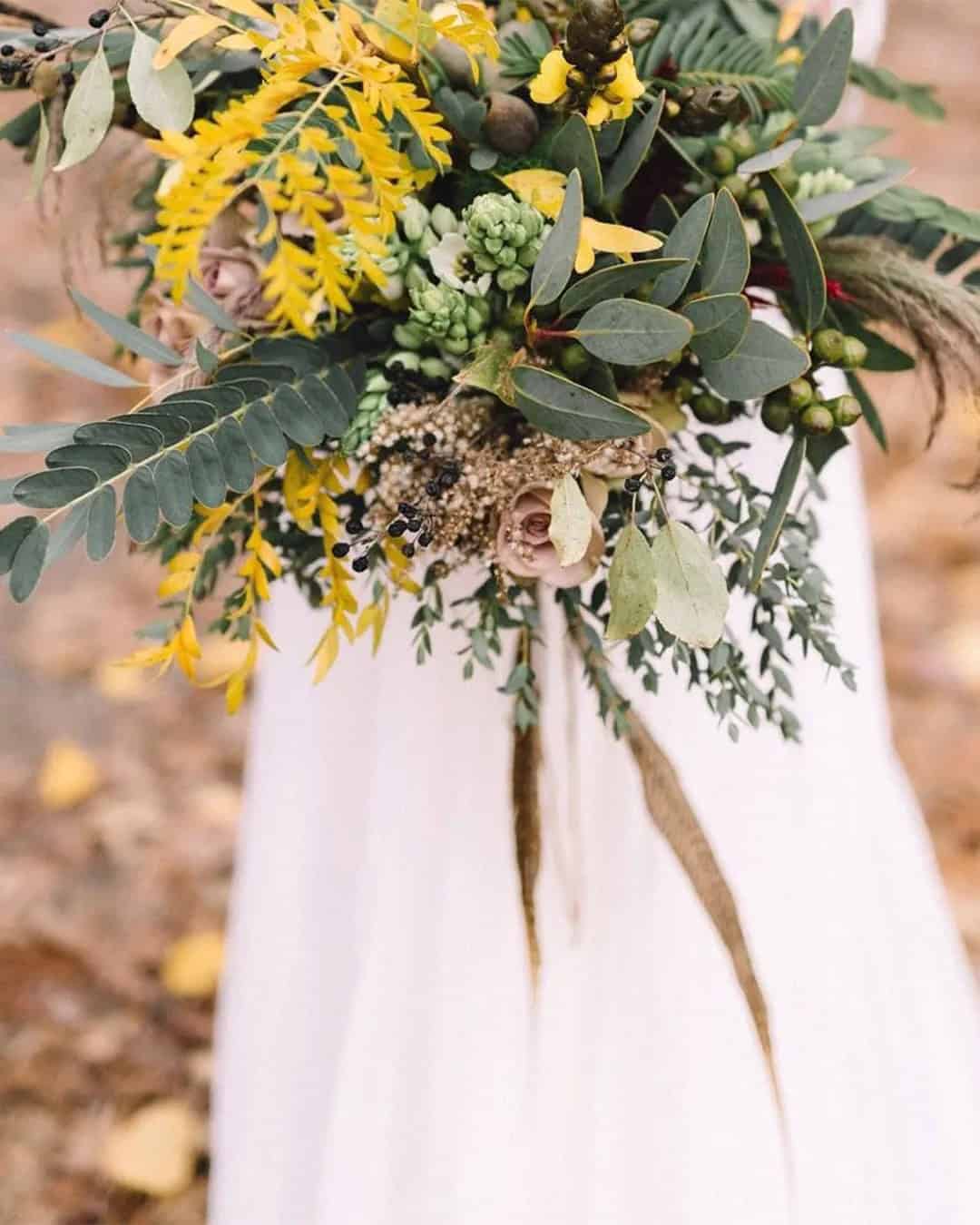 Beautiful Wedding Bouquets With Field Flowers