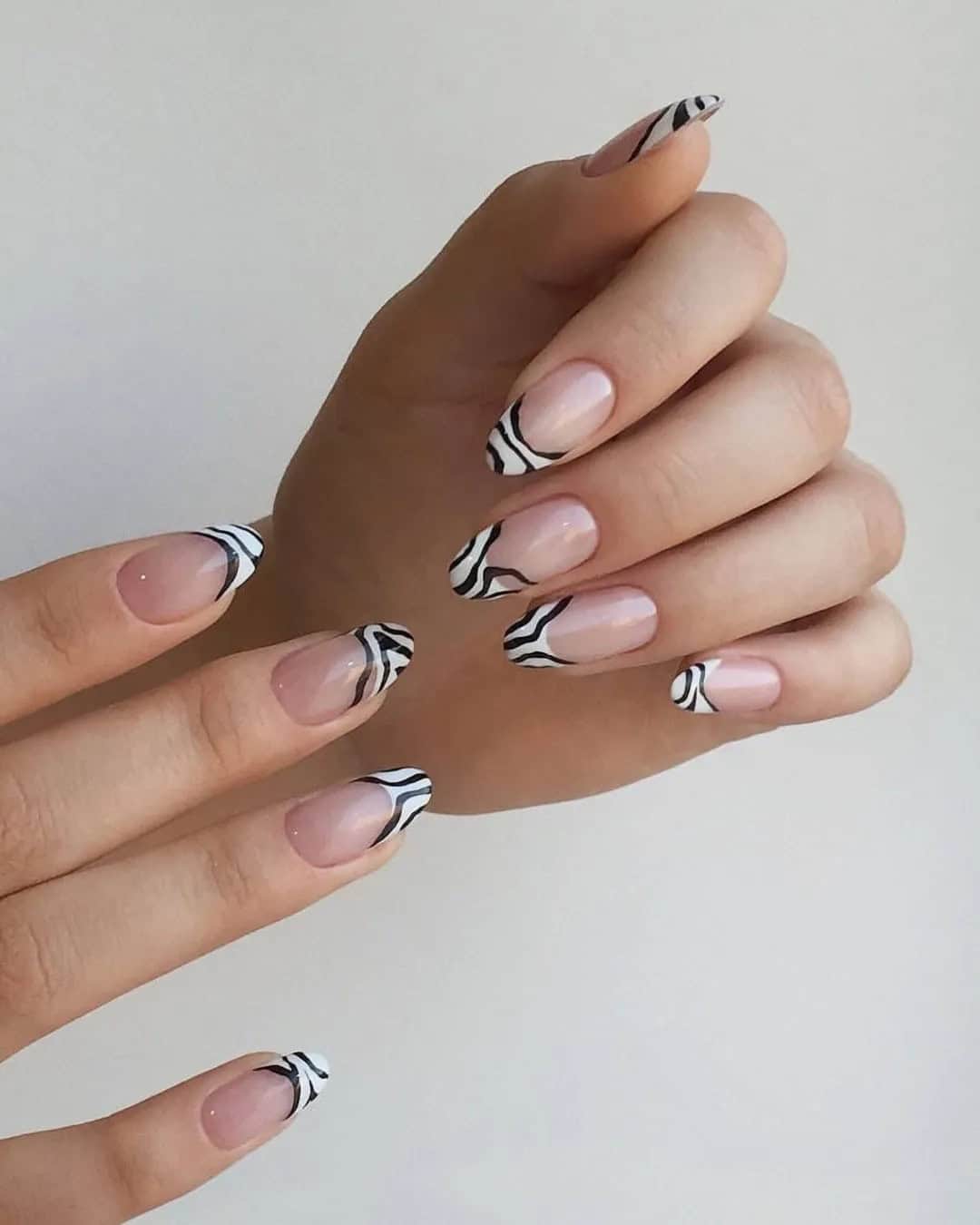 Nails with Zebra Stripes