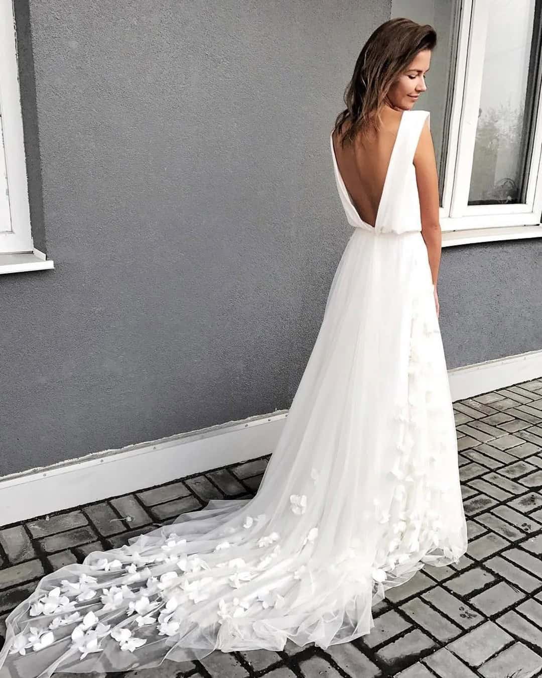 Lace Simple Wedding Dresses