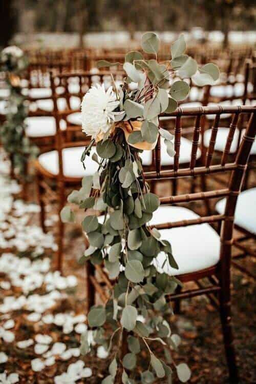 Winter aisle decor