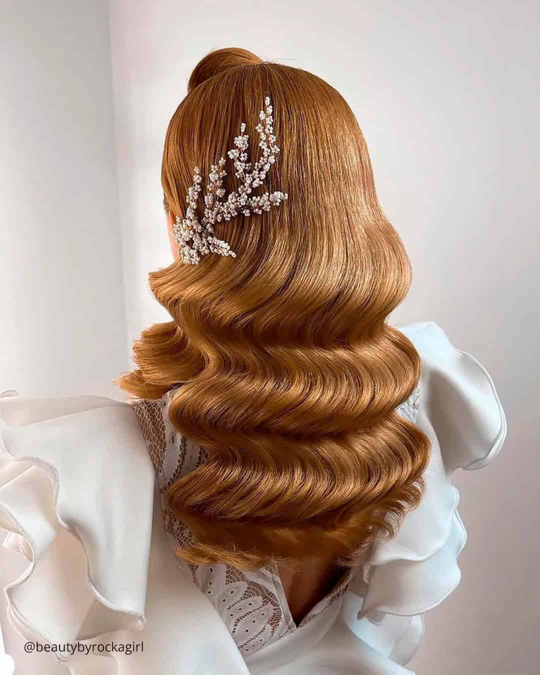 Glamorous Hollywood Curls