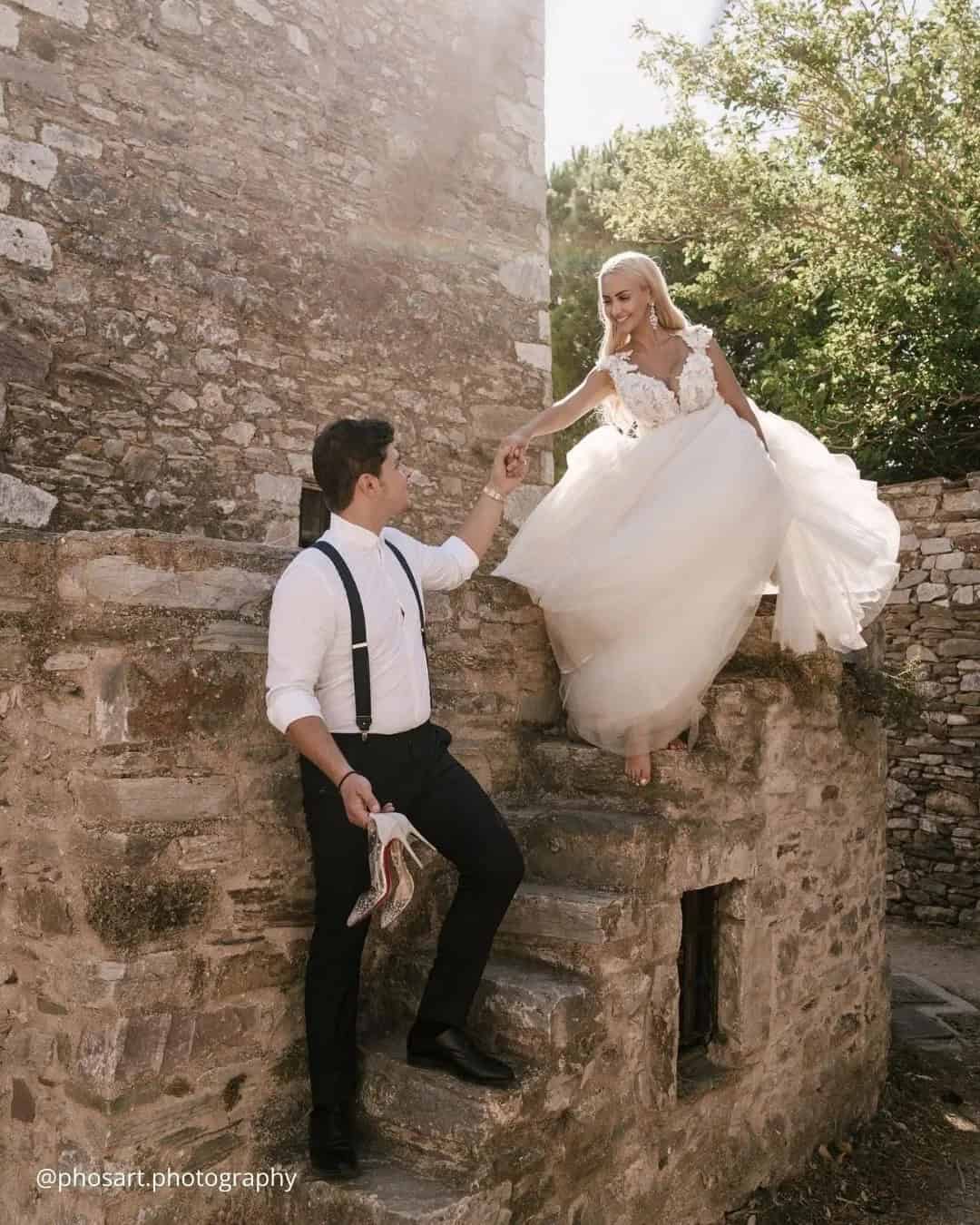 Romantic Photos of the Groom and Bride