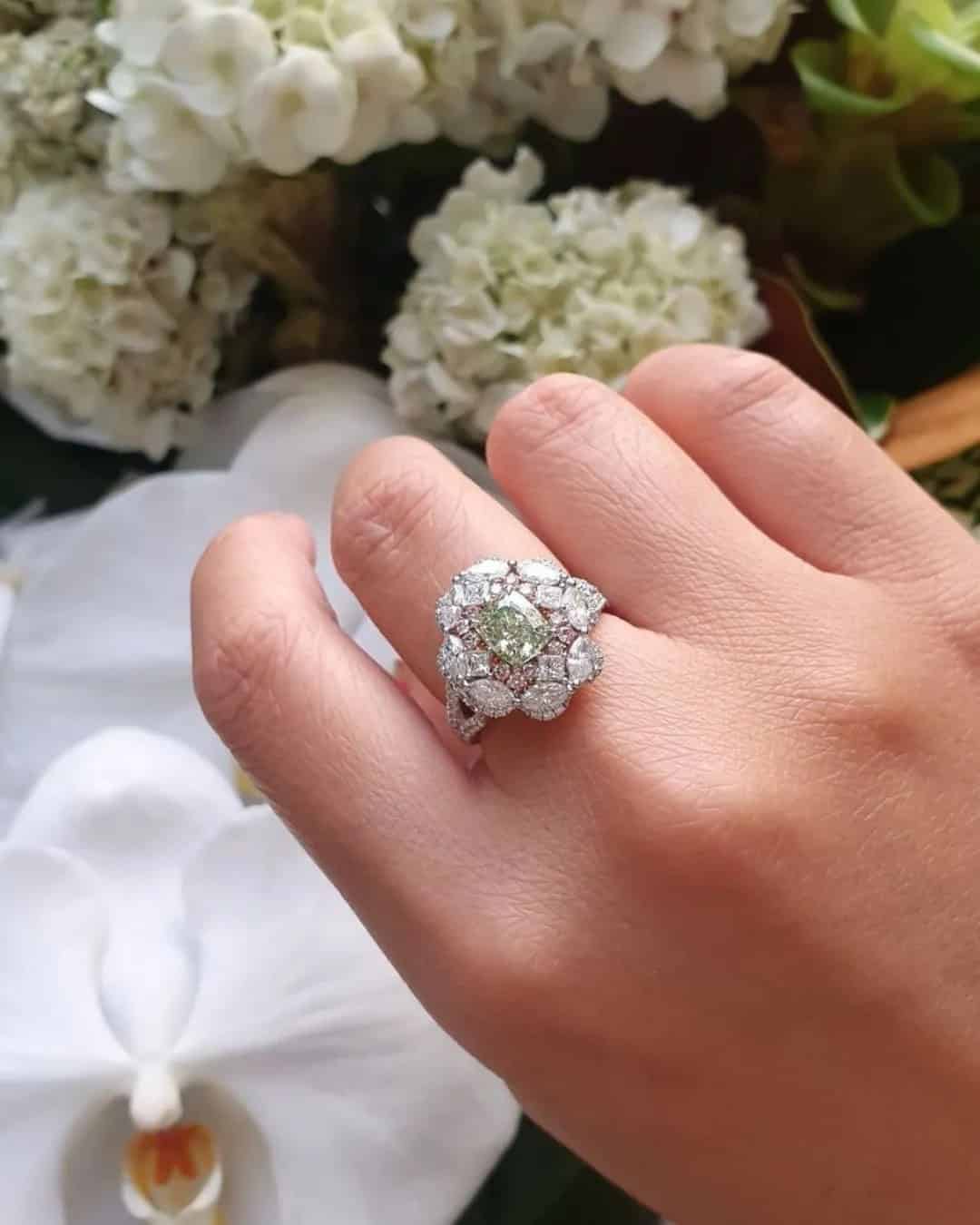 Engagement Rings In White Gold