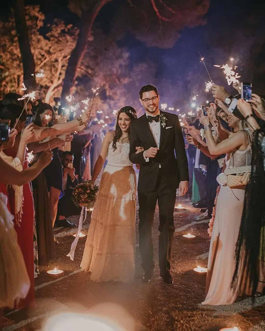 Incredible Night Wedding Photos With Sparklers