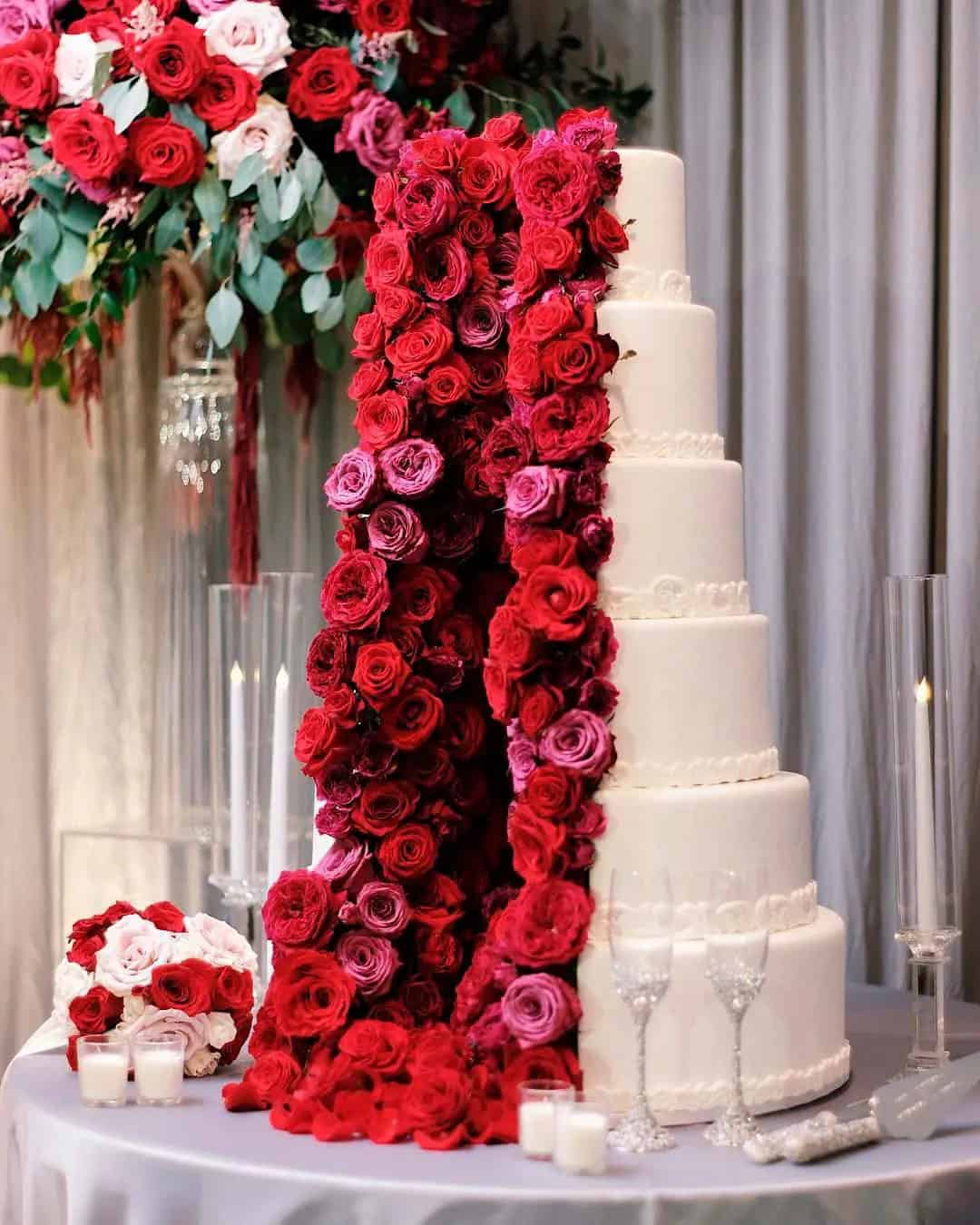 Red And White Wedding Cakes