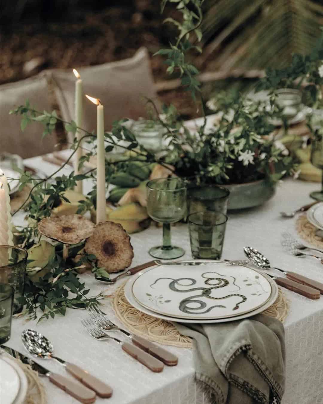 Unique table setting design