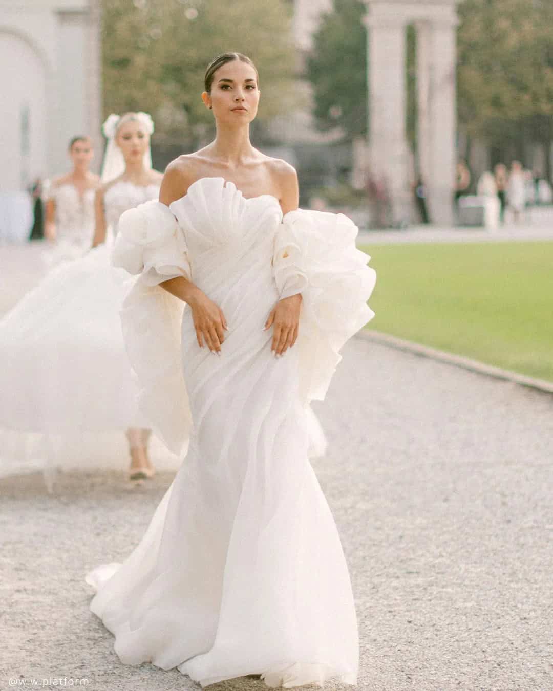 White Wedding Platform