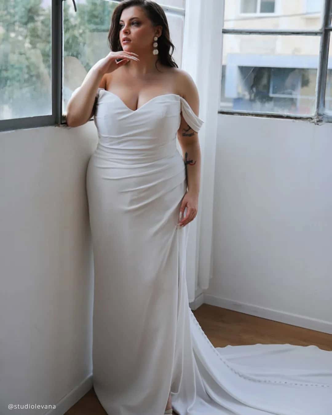 Dresses For Plus Size Brides