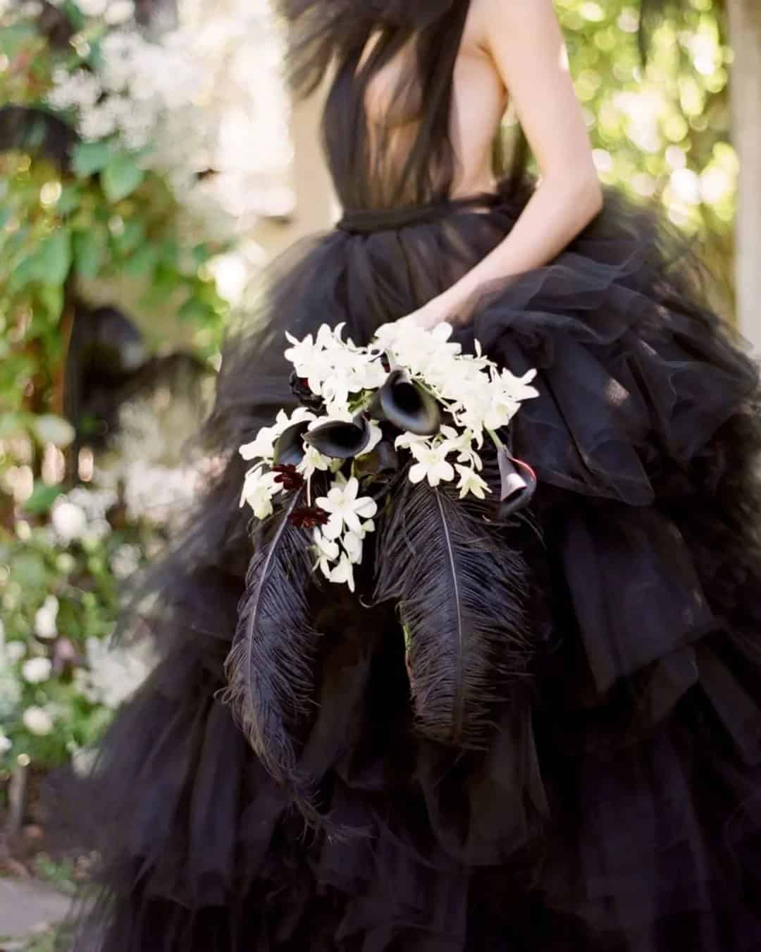 Contemporary Bouquets In Black