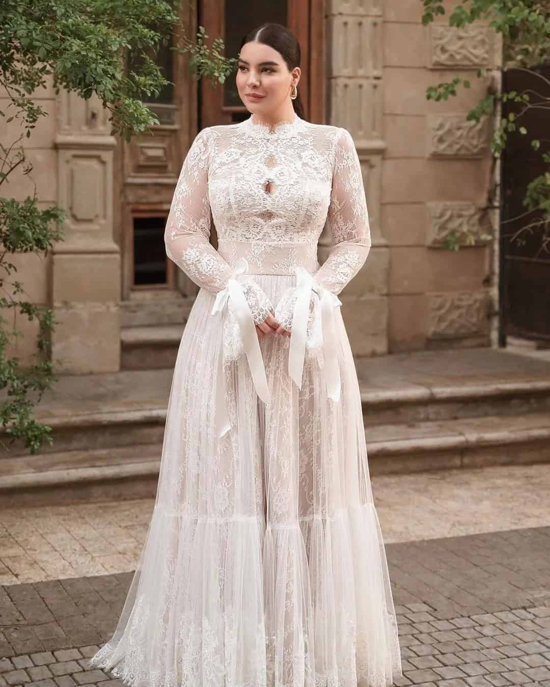 Plus Size Lace Wedding Dresses With Sleeves