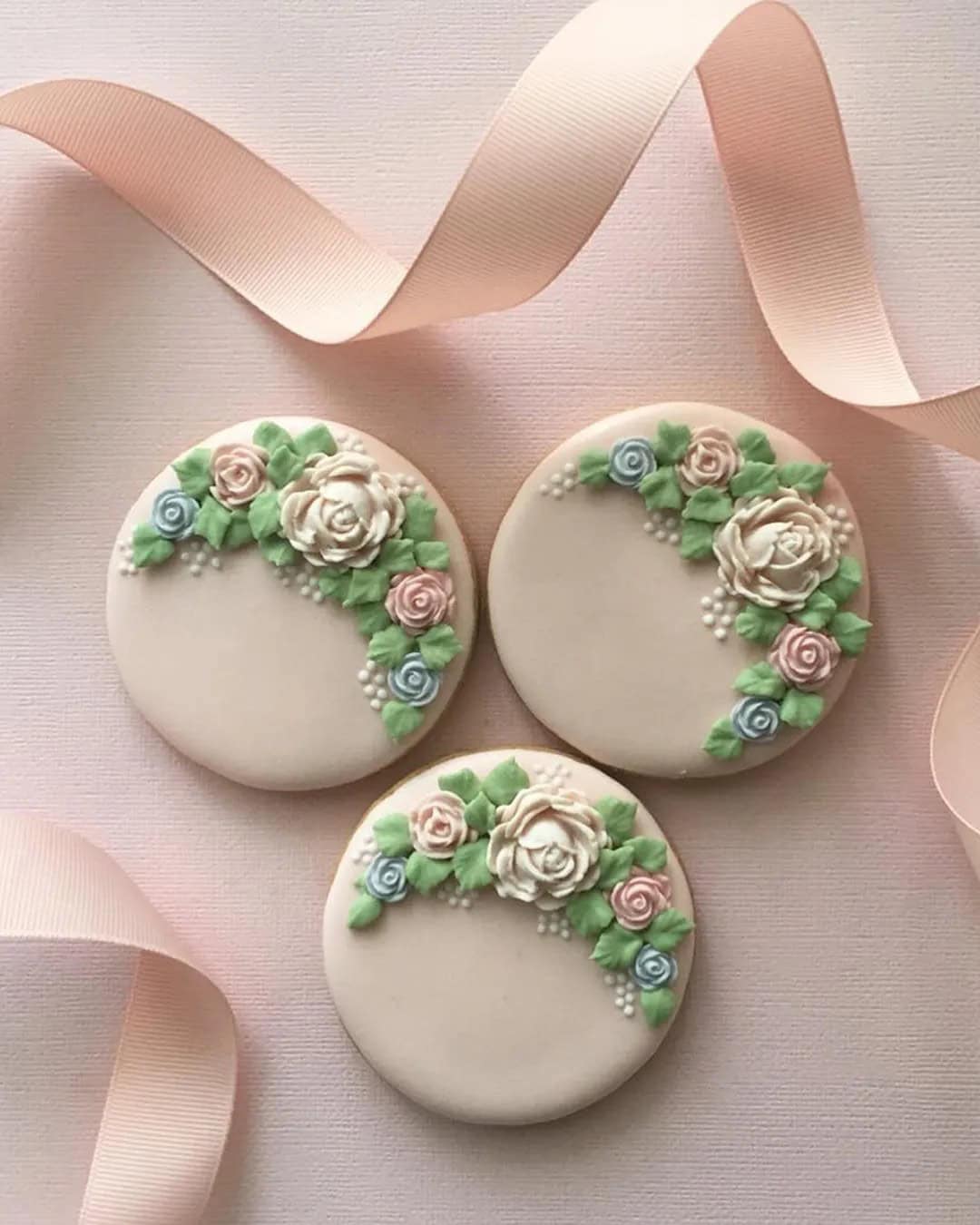 Wedding Cookies Decorated With Flowers