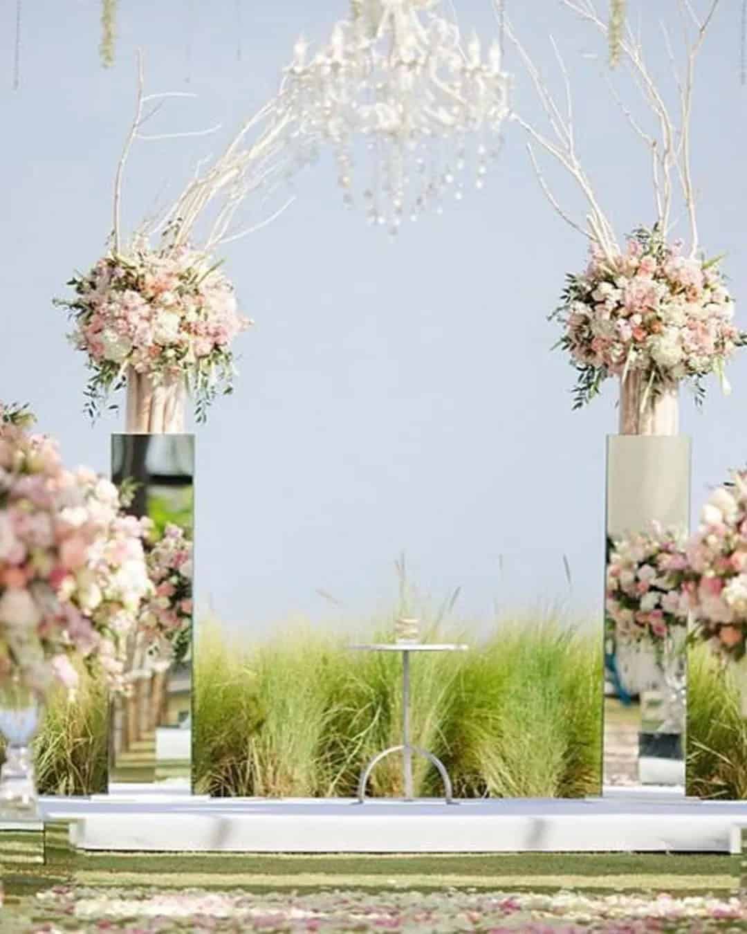 Mirror Ceremony Decor