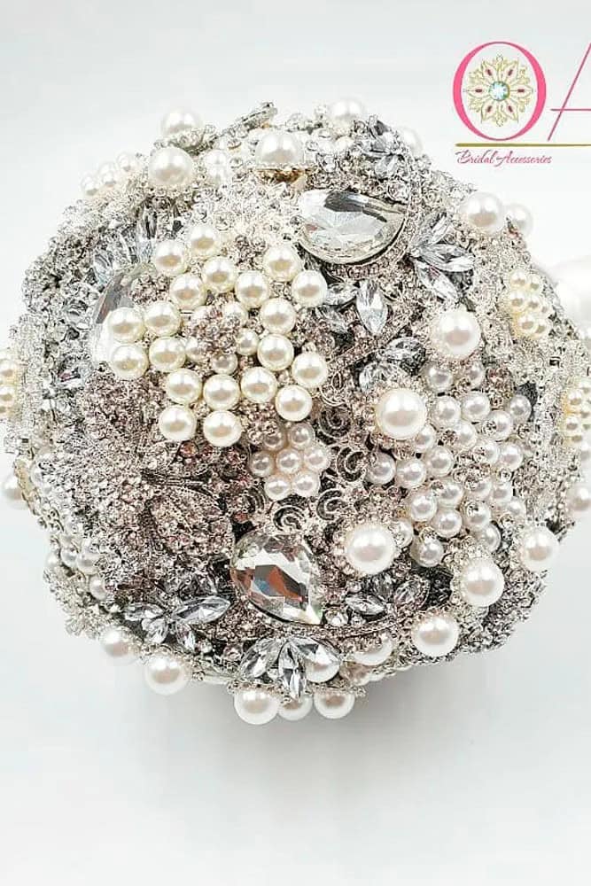 Whole Crystals Brooch Bouquets