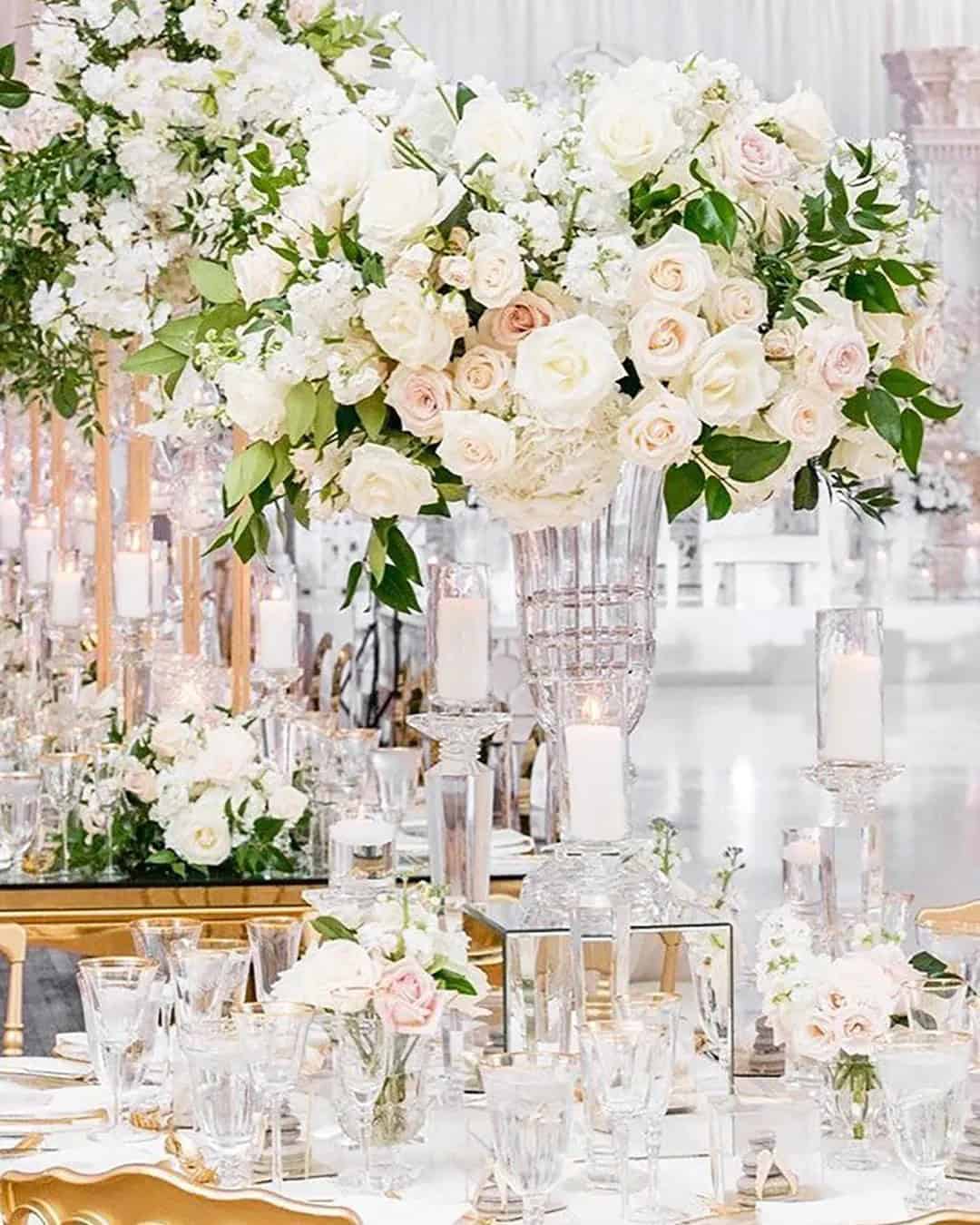 Elegant All White Wedding Décor Centerpieces Ideas