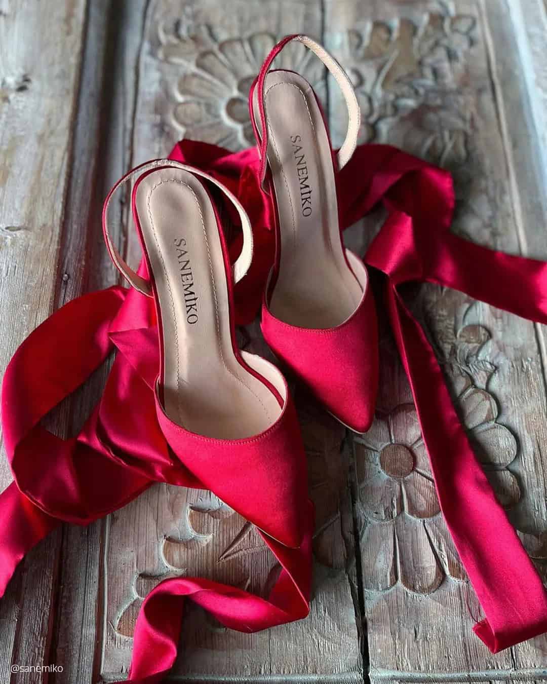 Low Heel Shoes In Red