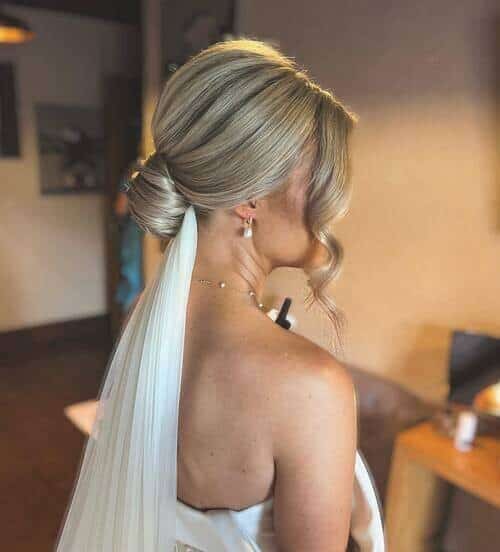 Exquisite low chignon