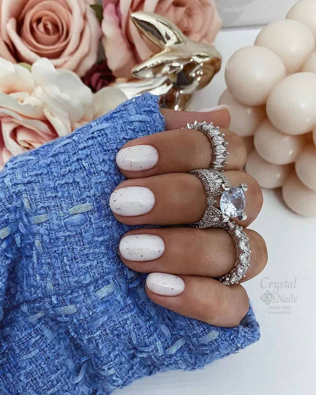 Short Almond Nails For Your Big Day