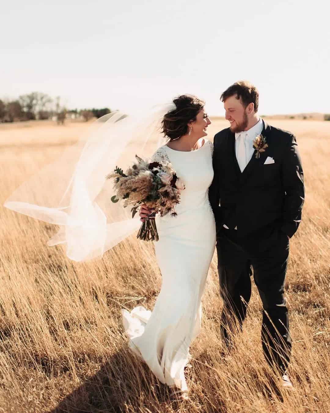 Windy Popular Wedding Photo Ideas