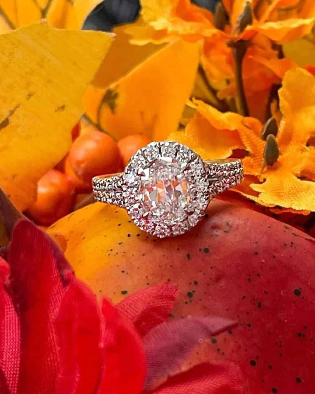 Dazzling Halo Engagement Rings