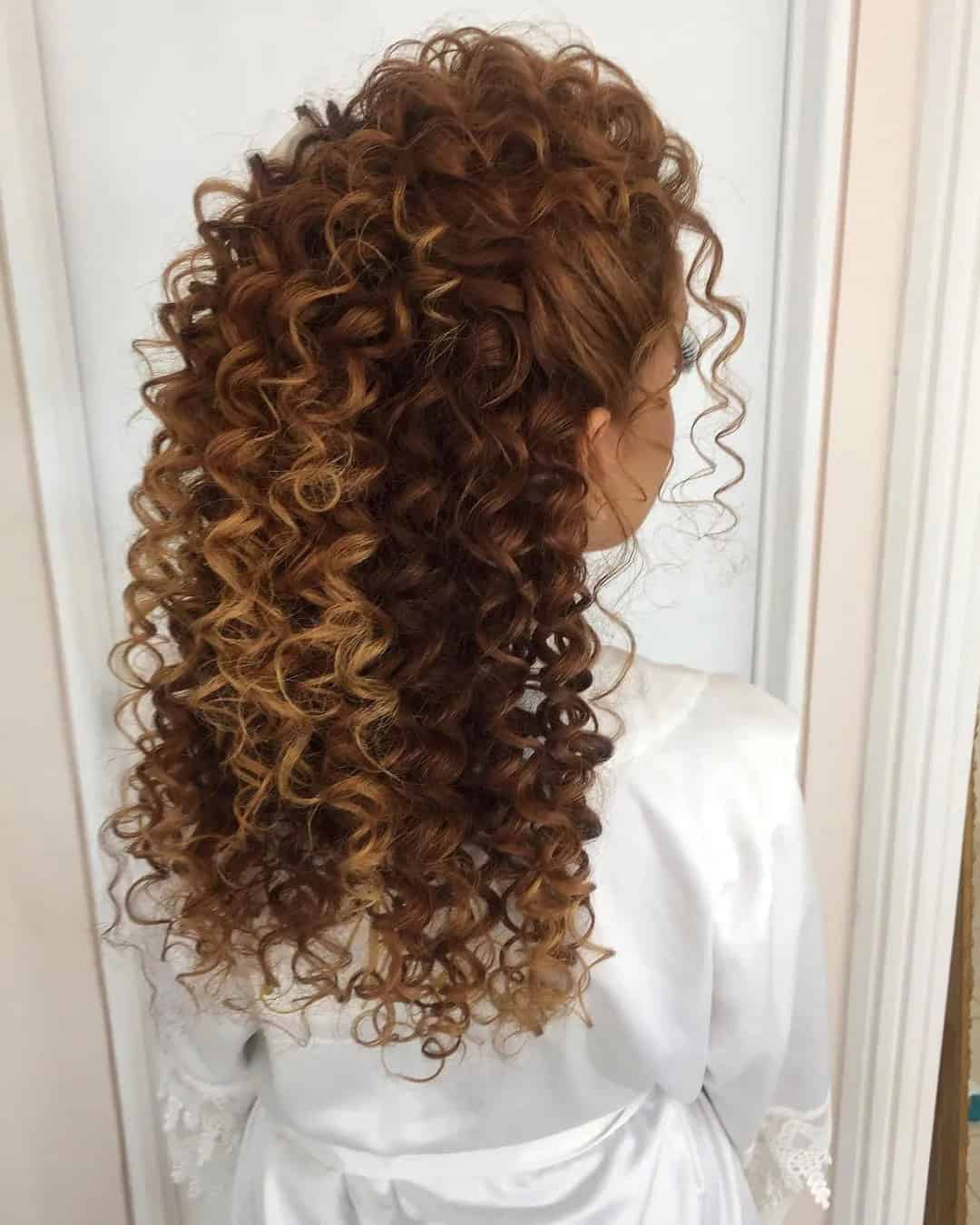 Natural Curly Hairstyles for Wedding