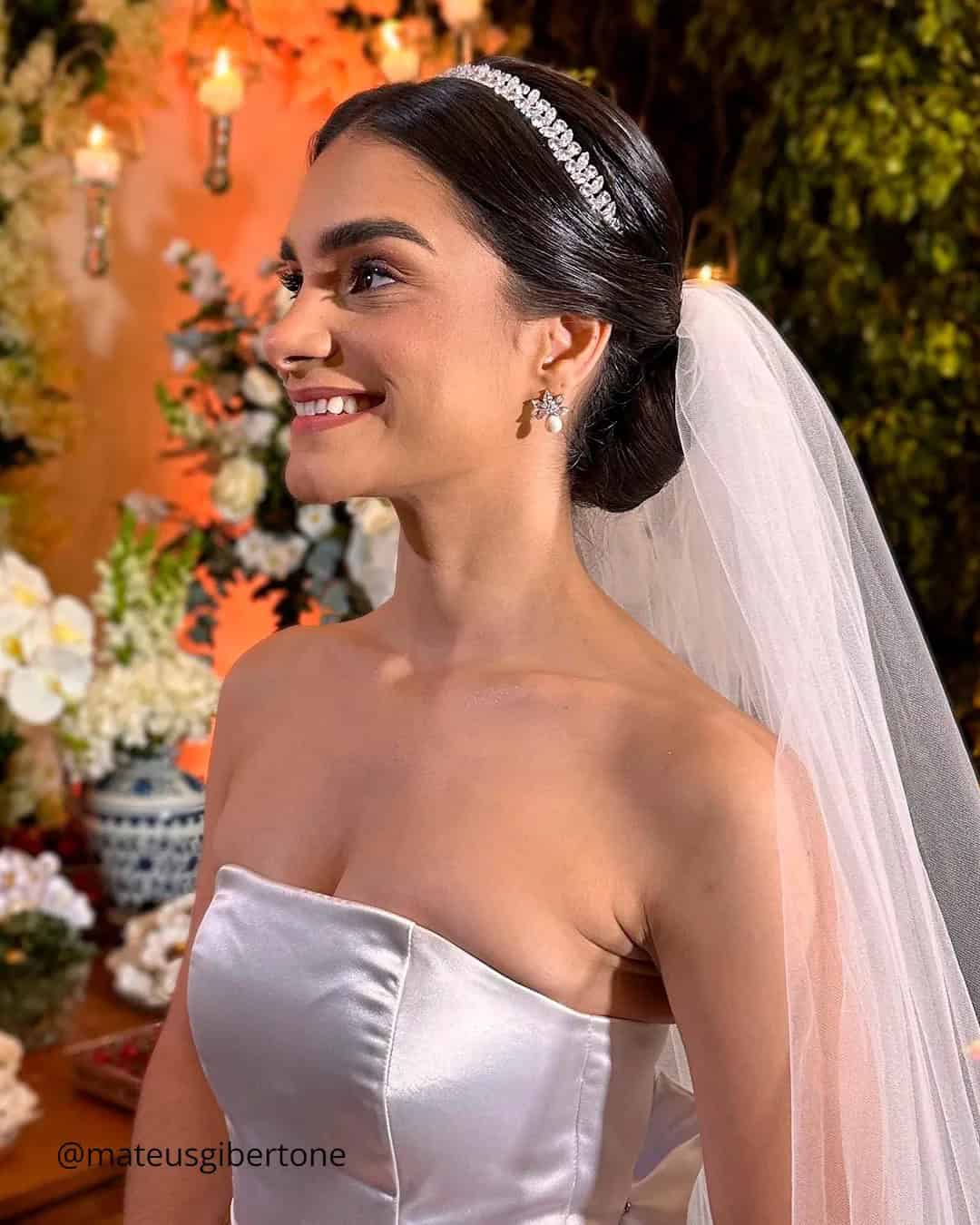 Hairstyles With Headband And Veil