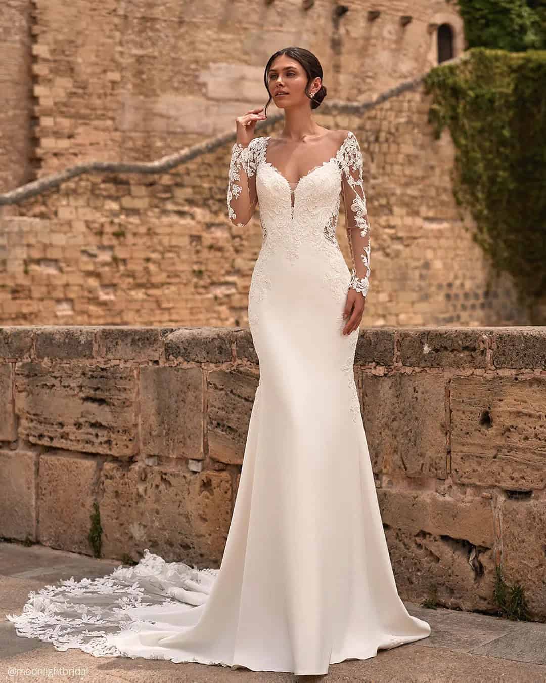 Long Sleeve Lace Wedding Dresses