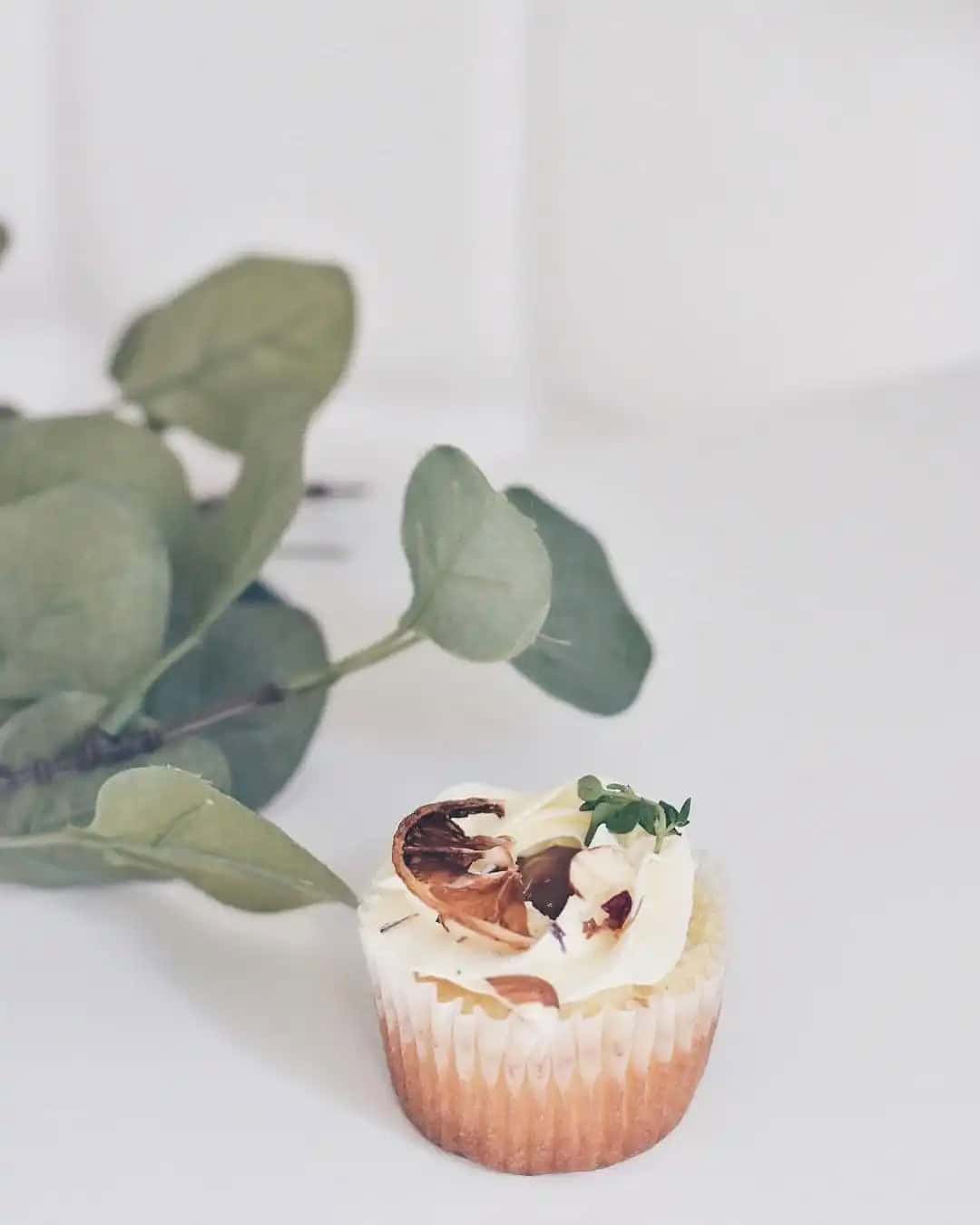 Rustic Ideas With Wedding Cupcakes