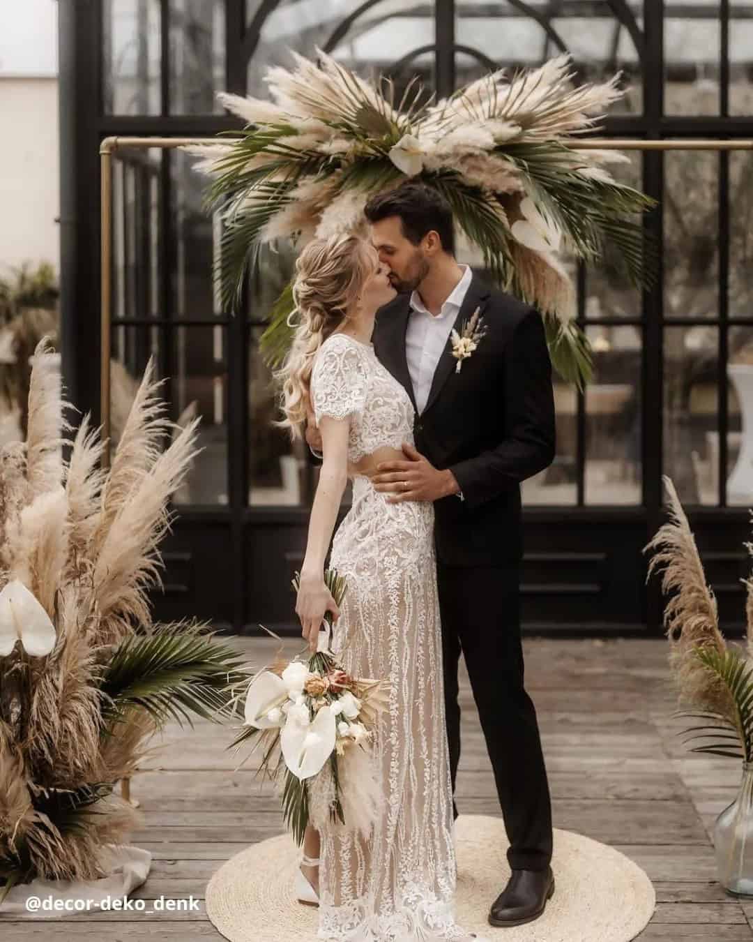 Romantic Wedding Arches With Fresh Flowers