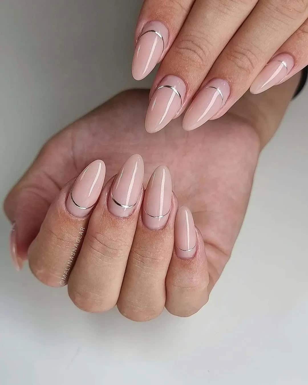 Minimalistic Pinterest Nails