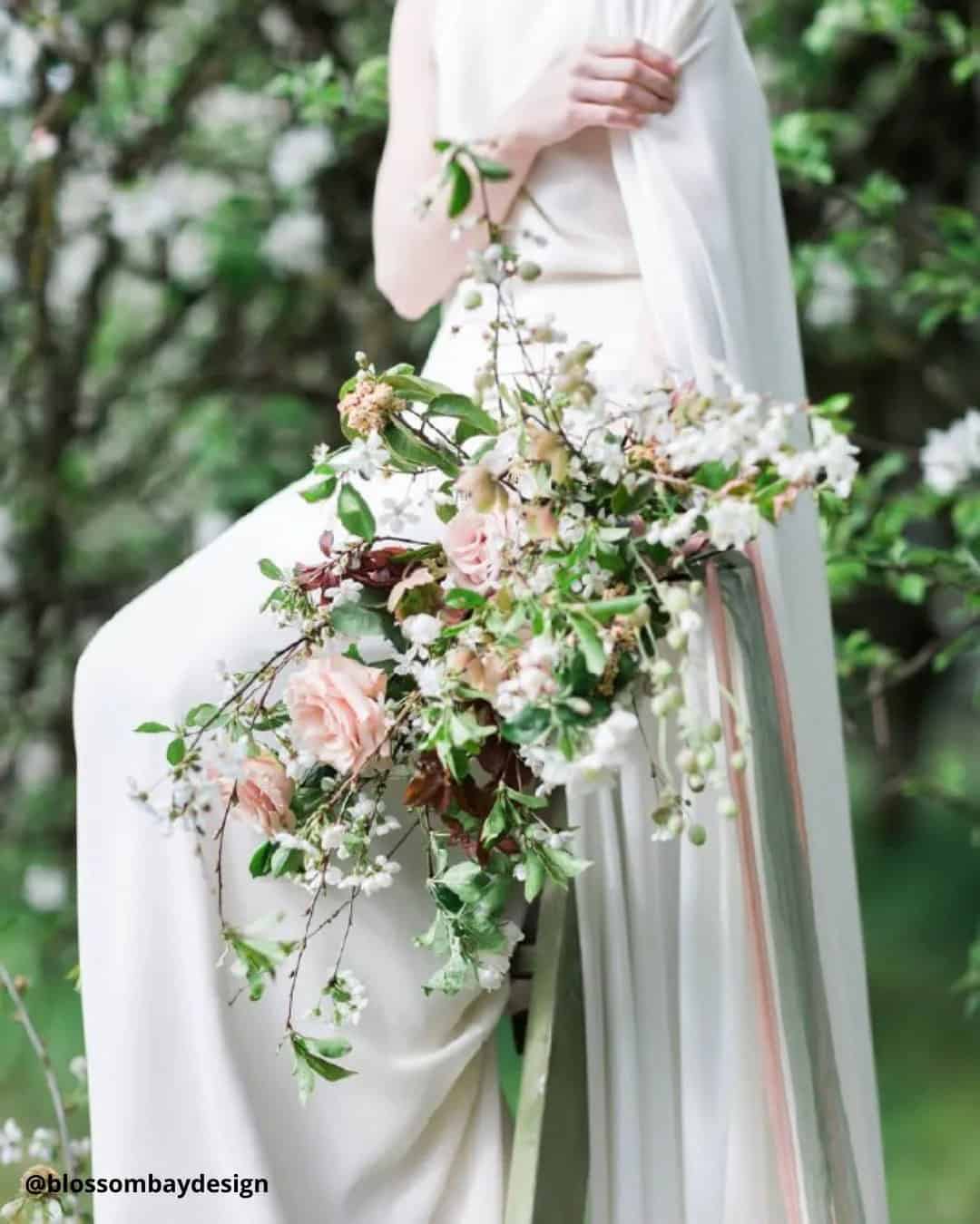 Amazing Wedding Bouquets With Wild Flowers