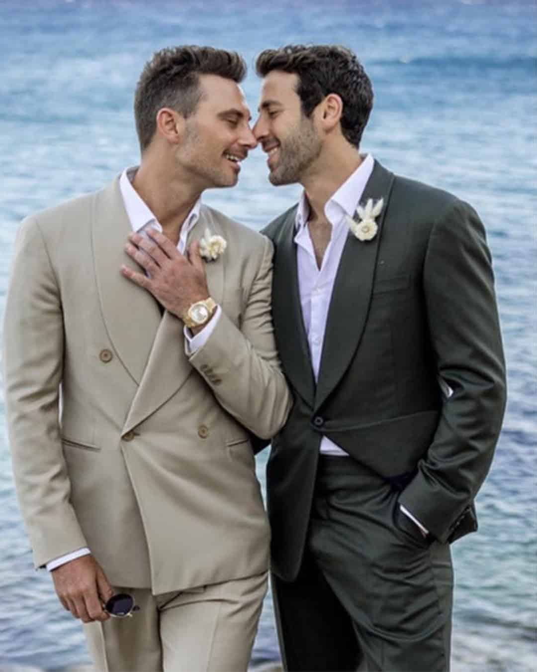 Minimalist Gay Ceremony Idea