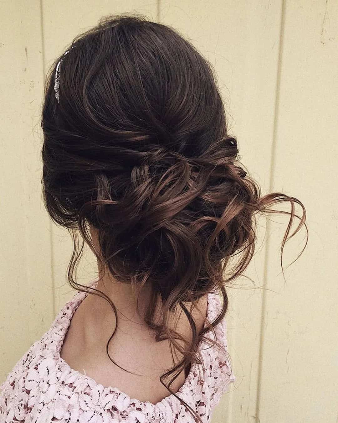 Rustic Hairstyle Ideas For A Bride