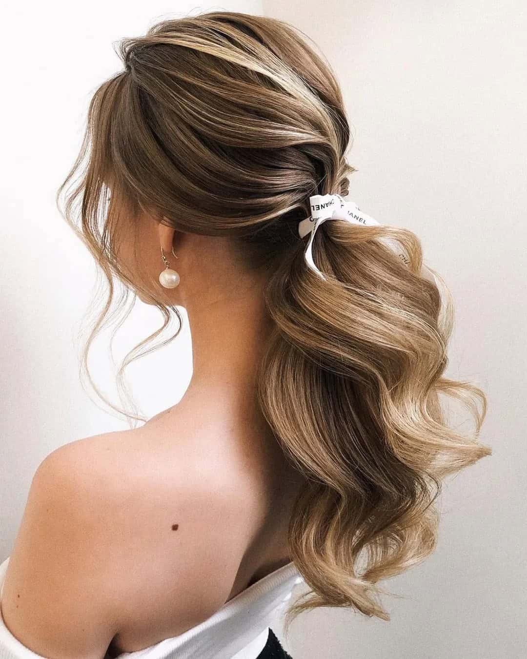 Romantic Ponytail Hairstyles For Your Wedding