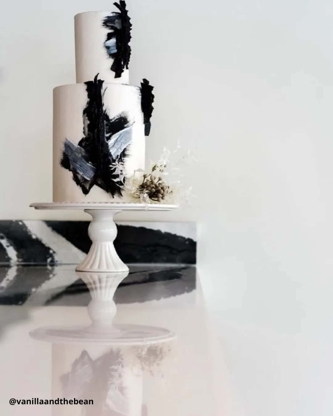 Elegant Black And White Wedding Cakes