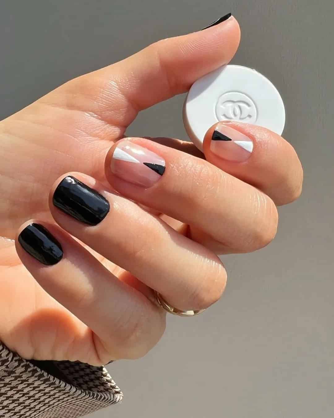 Short Black And White Wedding Nails