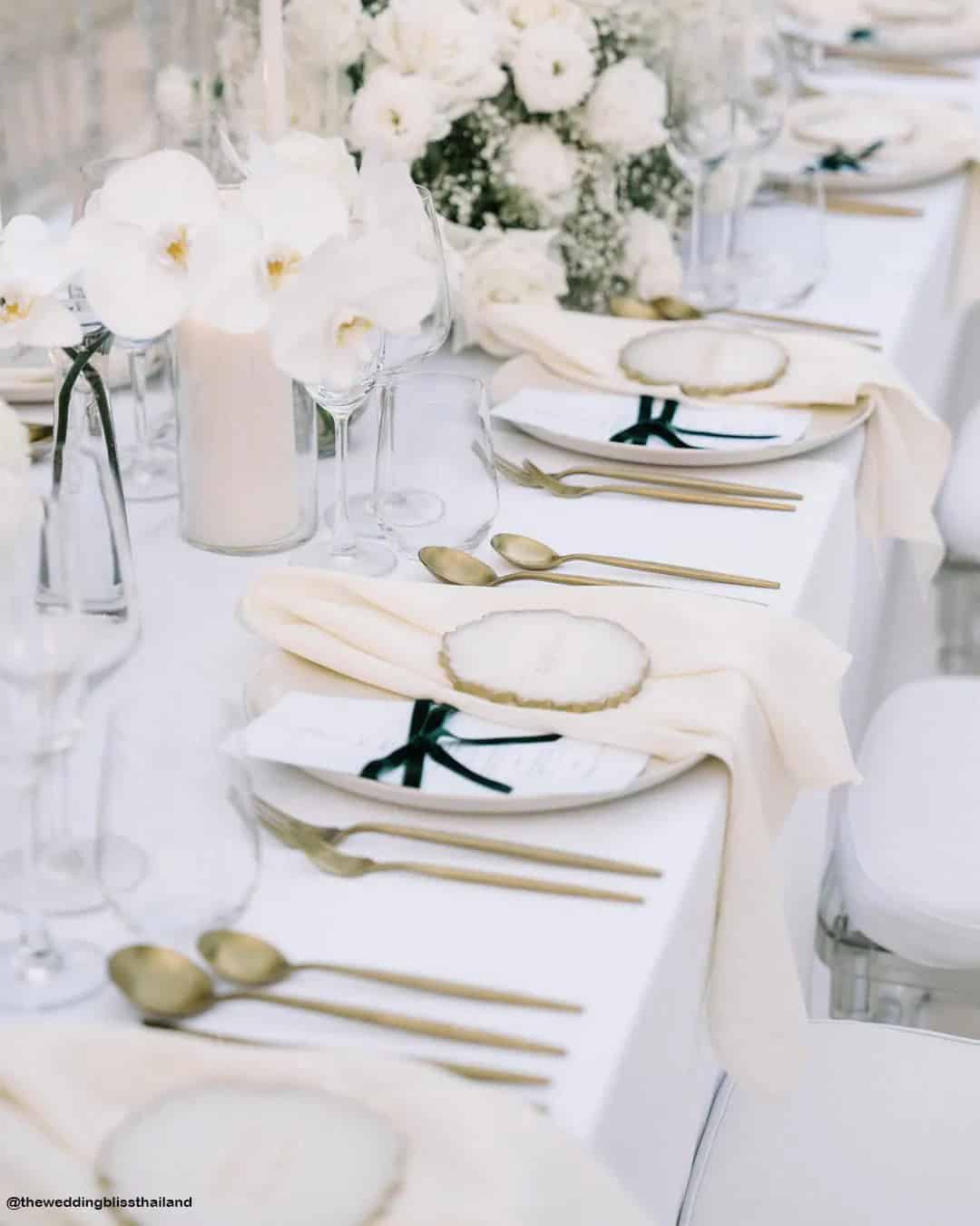 Table Setting Wedding Decorations