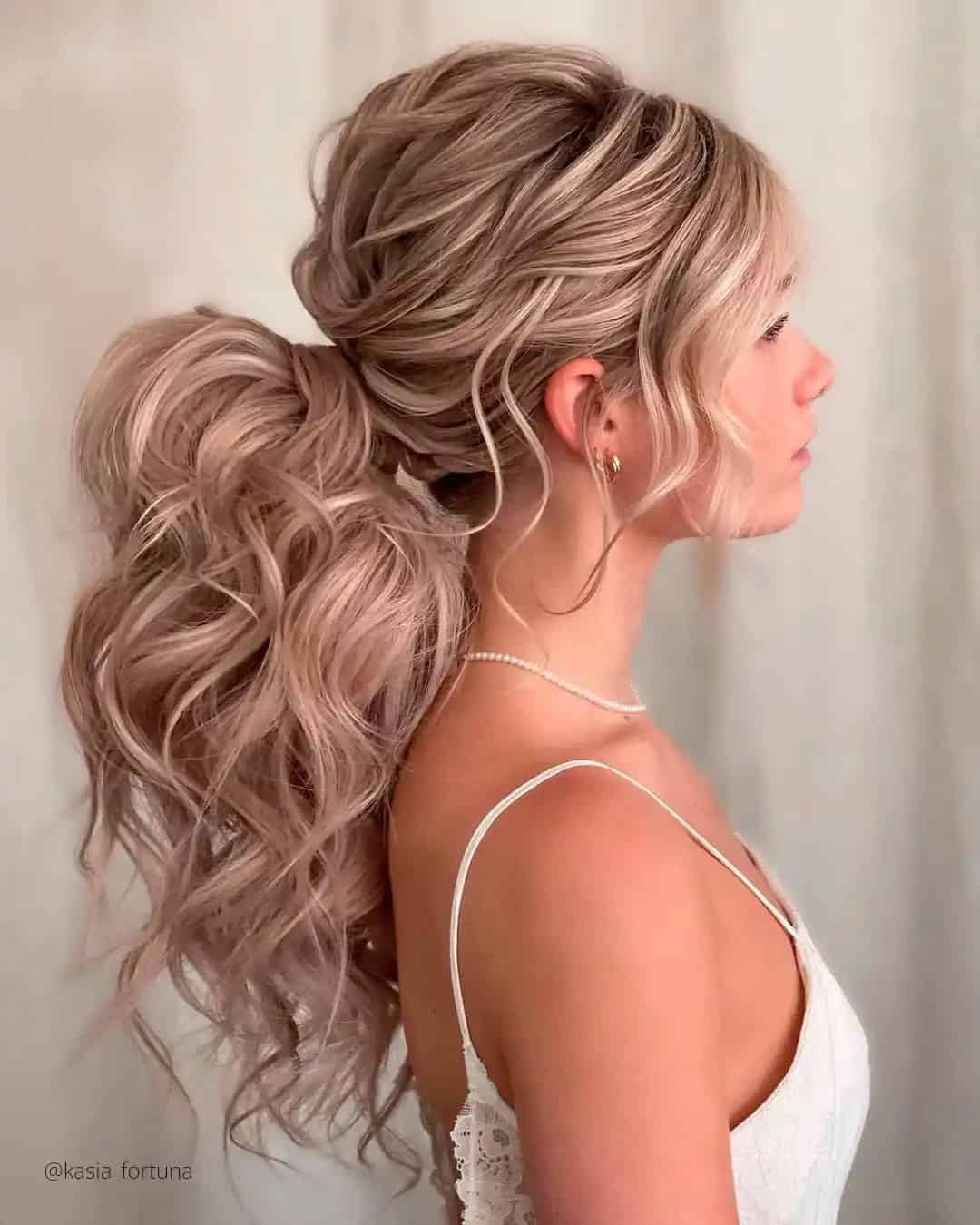 Romantic Ponytail Hairstyles For Your Wedding