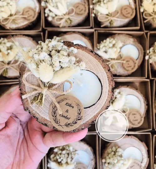 Candle as wedding favor