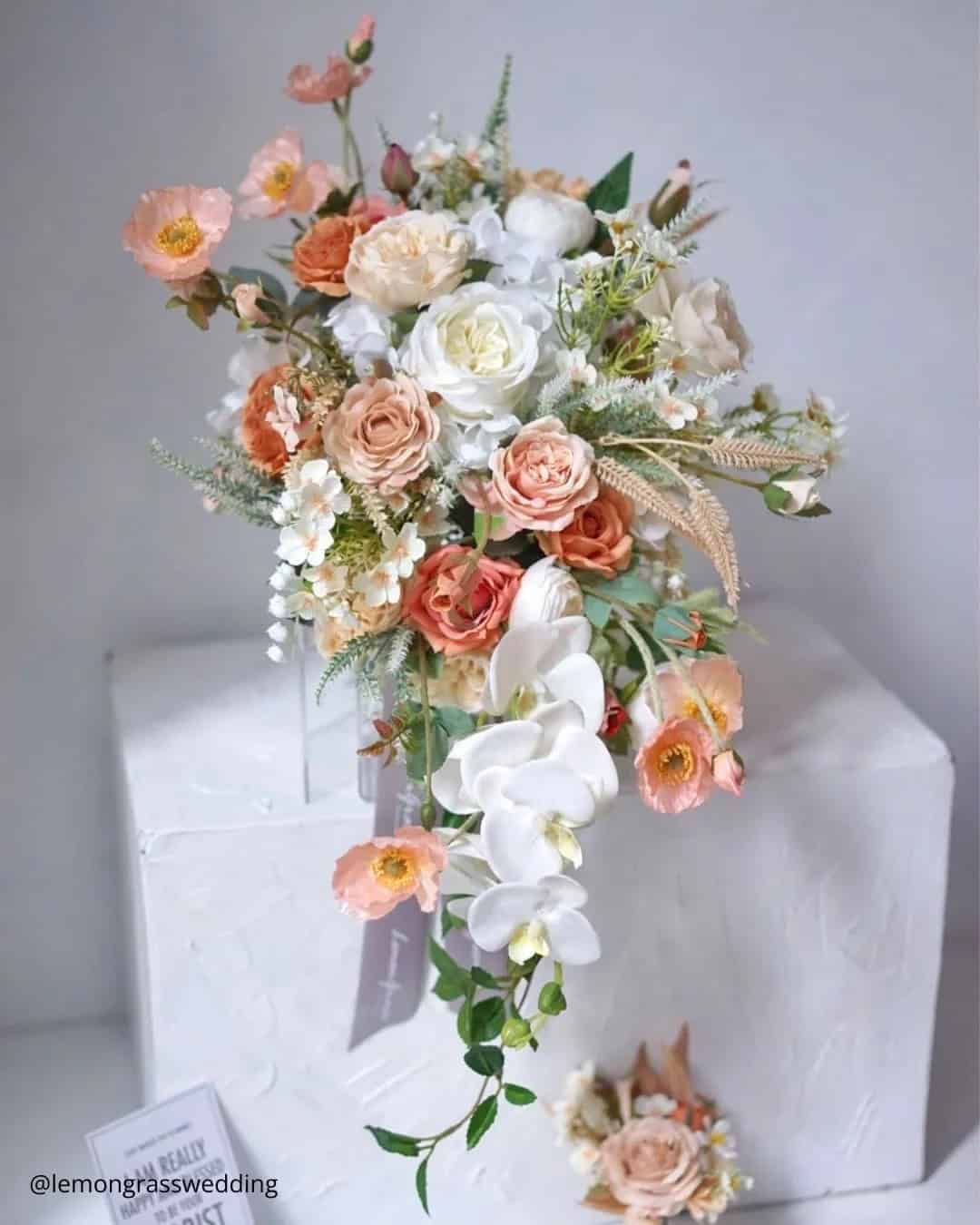 Rustic fall wedding bouquets