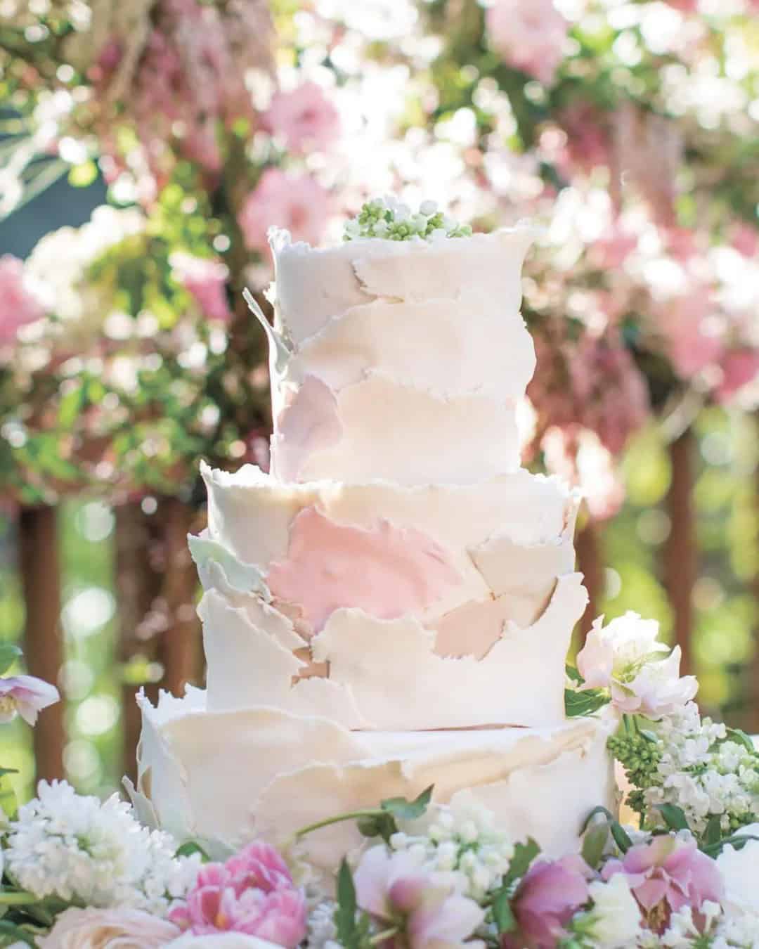 The Sweet Taste of Nude Wedding Cakes