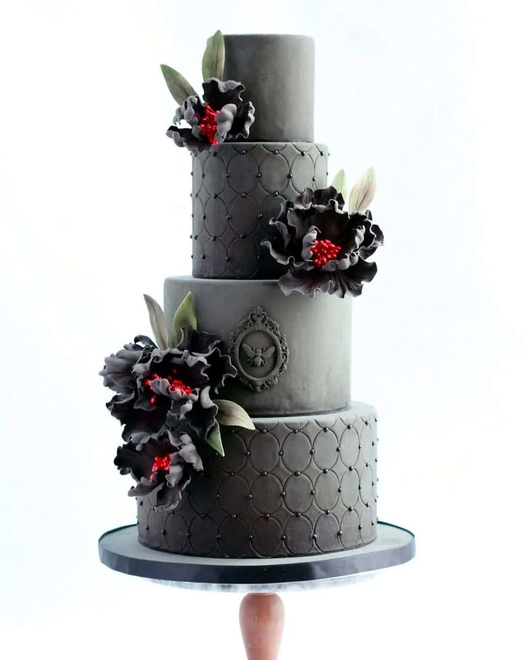 Red Black Wedding Cake Ideas