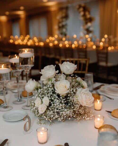 White roses and baby’s breath