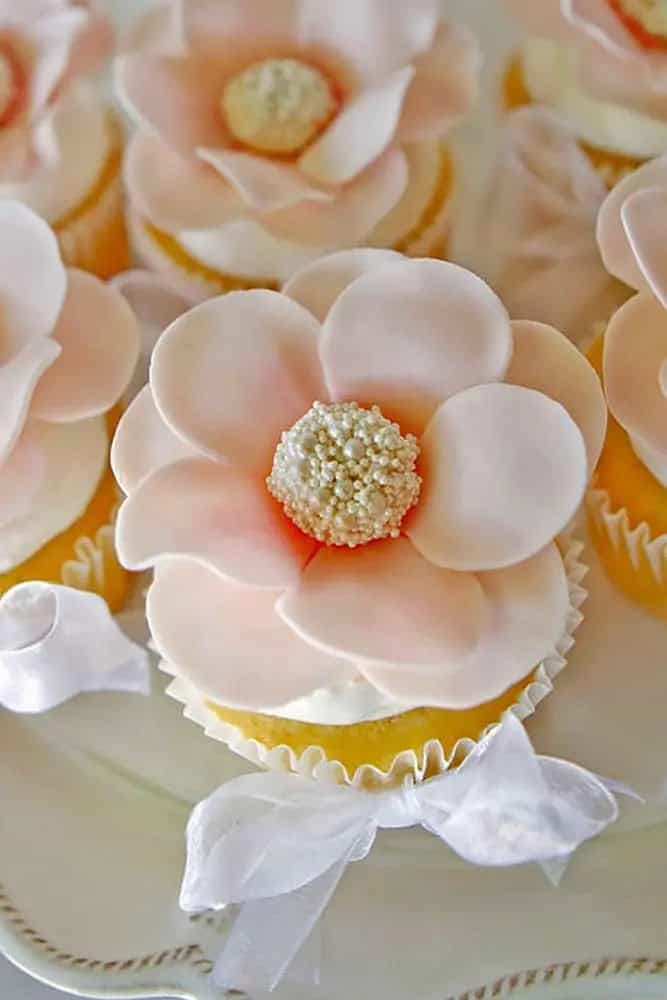 Wedding Cupcakes With Fondant Cosmos Flowers